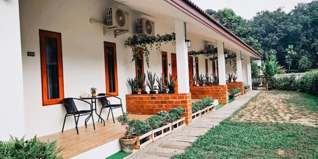 Cozy House Chiangrai Hotel Chiang Rai Exterior photo